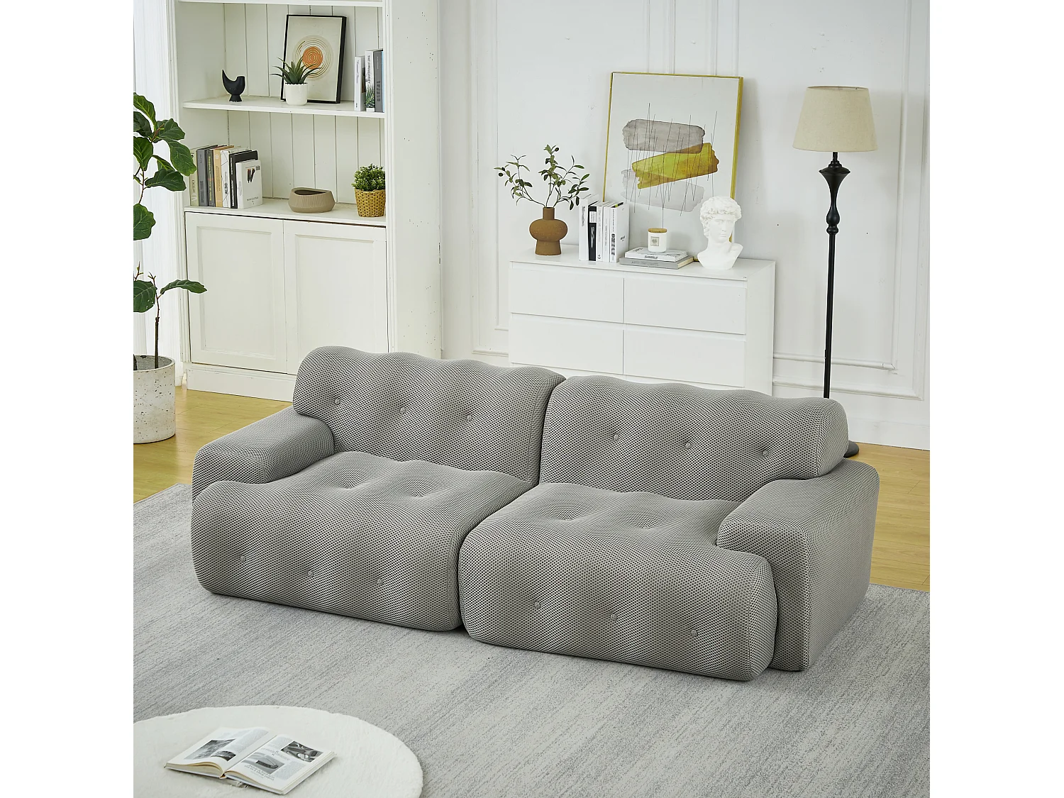 2-Sitzer-Stoffsofa mit breiten Armlehnen, modernes Design, Grau