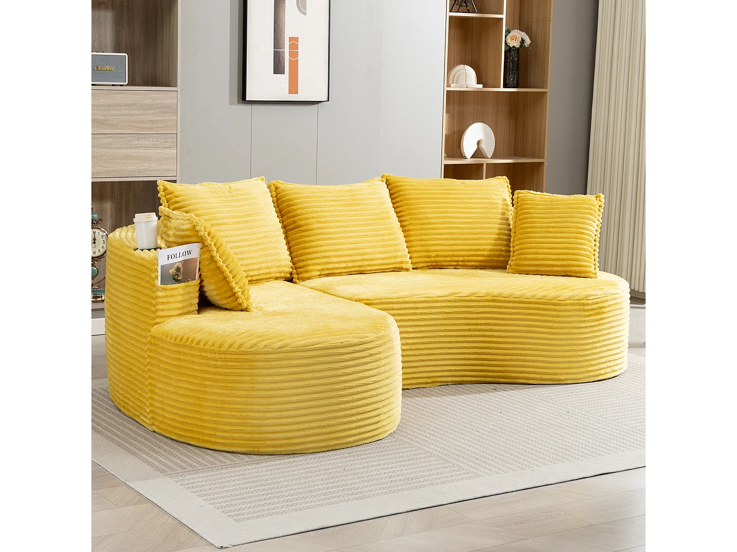 Sofá curvo de 3 plazas con portavasos y bolsillo lateral, pana, amarillo mostaza, 250x152x82