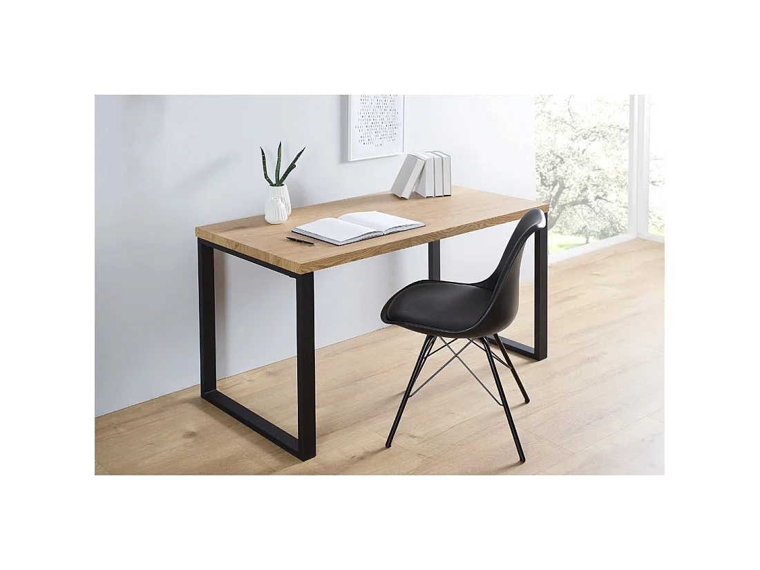 Bureau droit ZENTOR 128 cm effet bois clair avec pieds en U en métal noir – Style industriel