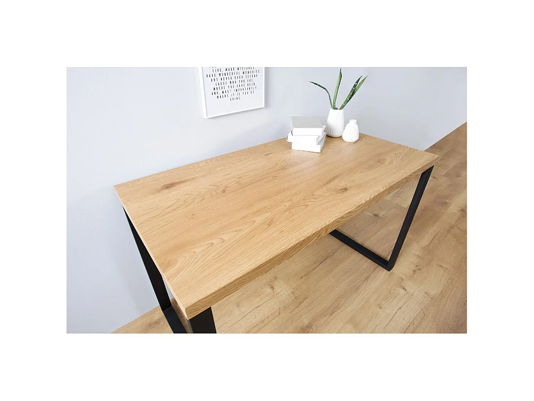 Bureau droit ZENTOR 128 cm effet bois clair avec pieds en U en métal noir – Style industriel
