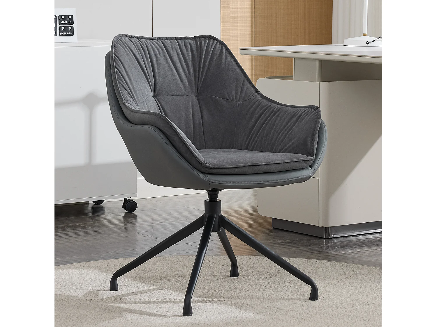 Chaise de bureau pivotante et confortable pour le télétravail