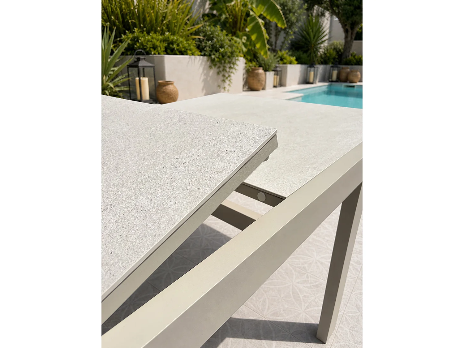 Table de jardin en aluminium et plateau sinterstone - KALIBO