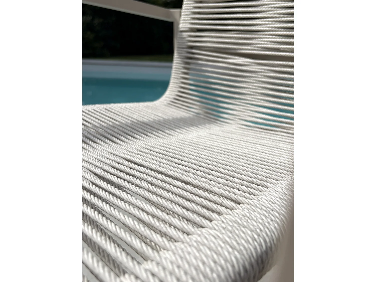 Set aus 2 Gartenstühlen aus Aluminium und geflochtenem Seil