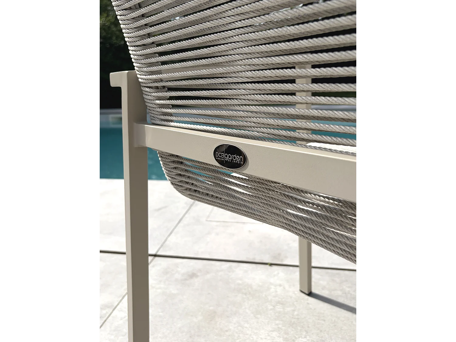 Set aus 2 Gartenstühlen aus Aluminium und geflochtenem Seil