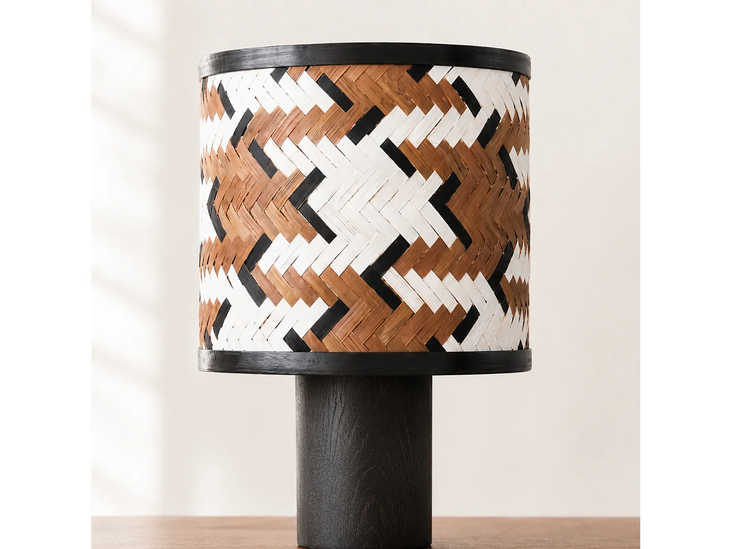 Lampada da tavolo in legno di rovere e bambù marrone e nero - Phil