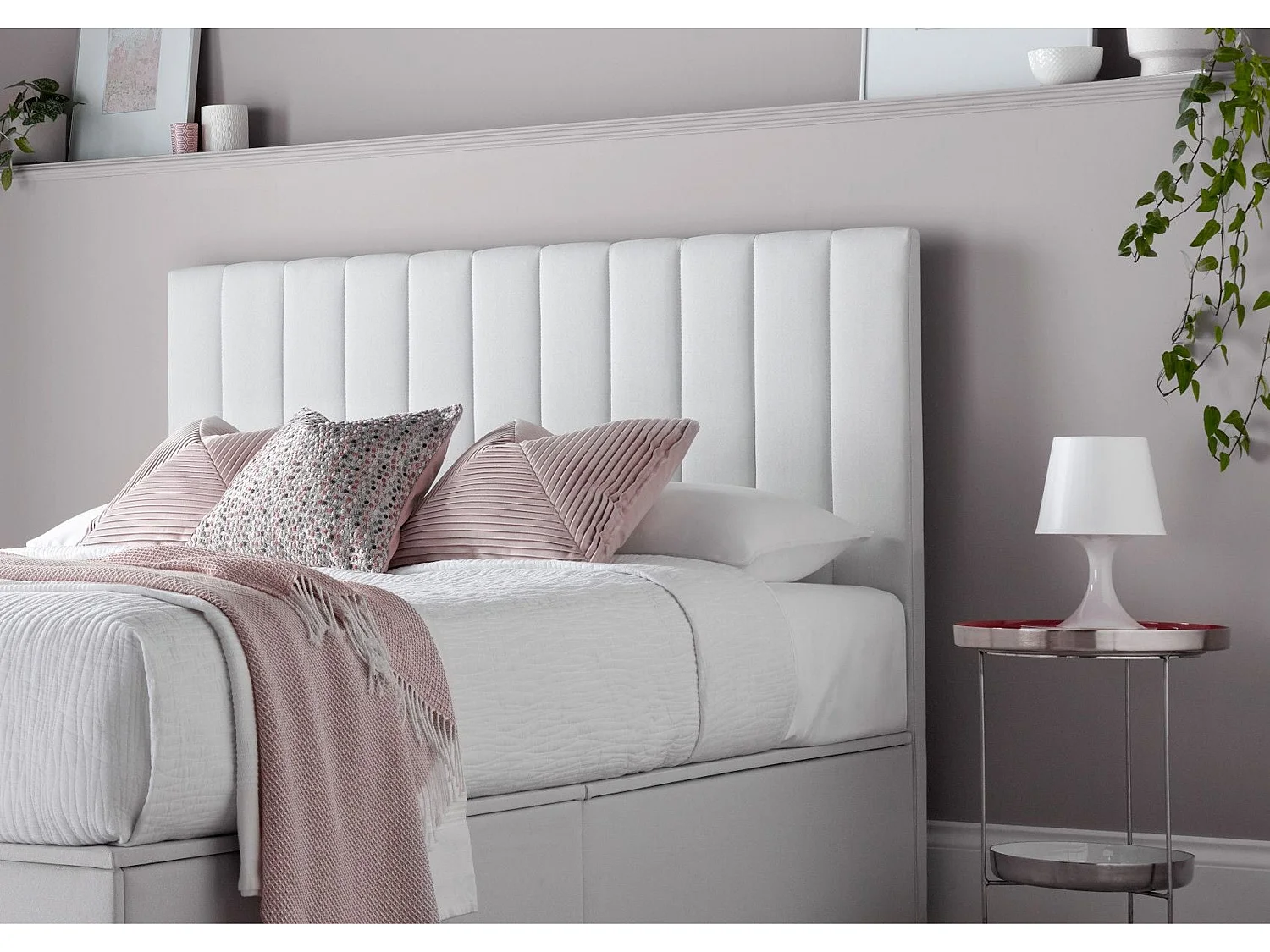 Upholstered Bedframe - 150 x 200 cm Bedframe in White
