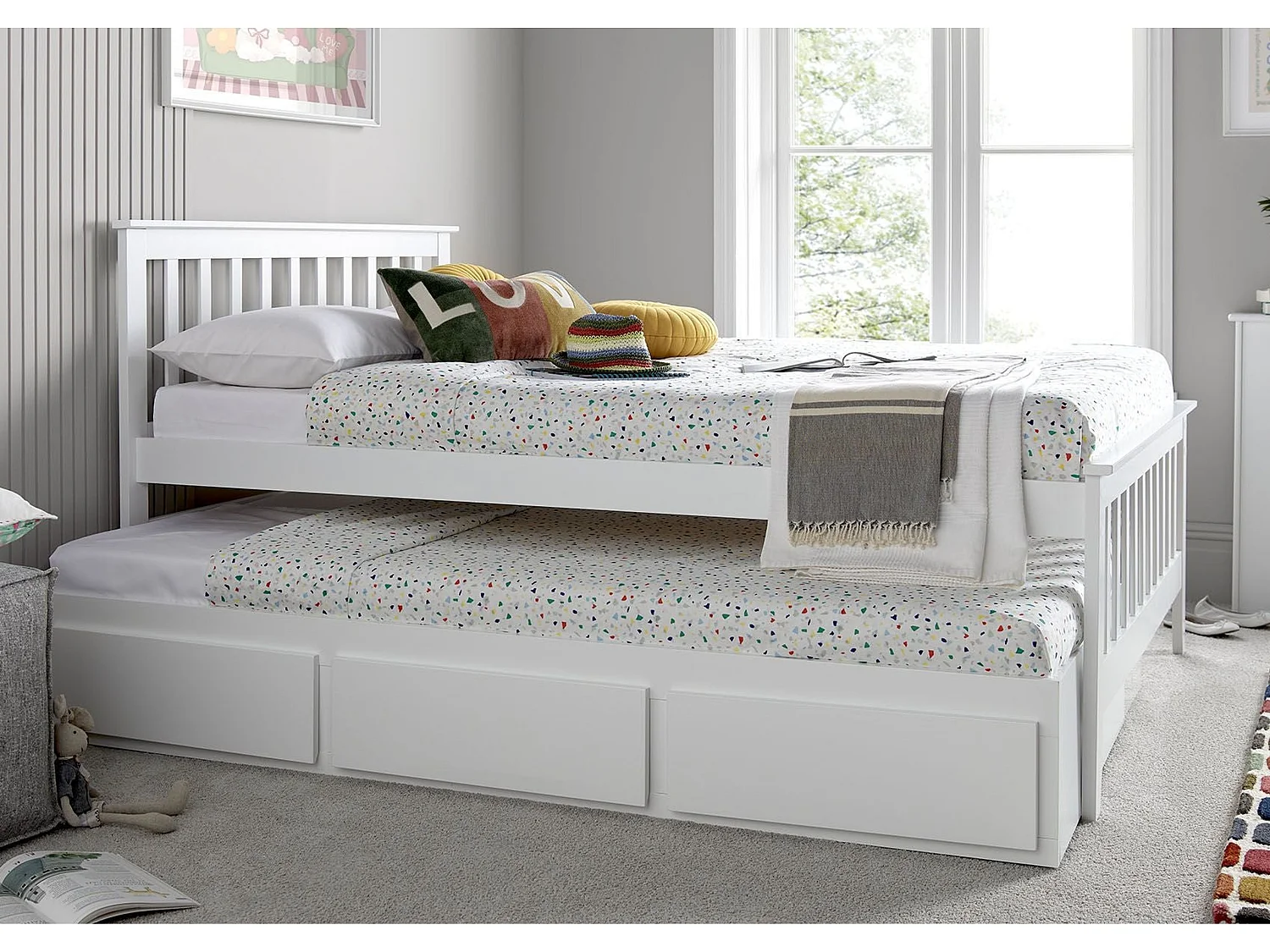Painted Wood Bedframe - 135 x 190 cm Bedframe in White