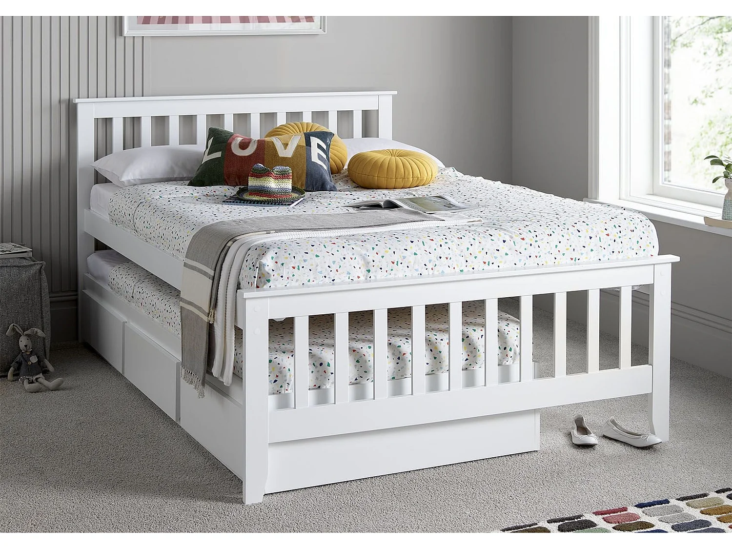 Painted Wood Bedframe - 135 x 190 cm Bedframe in White