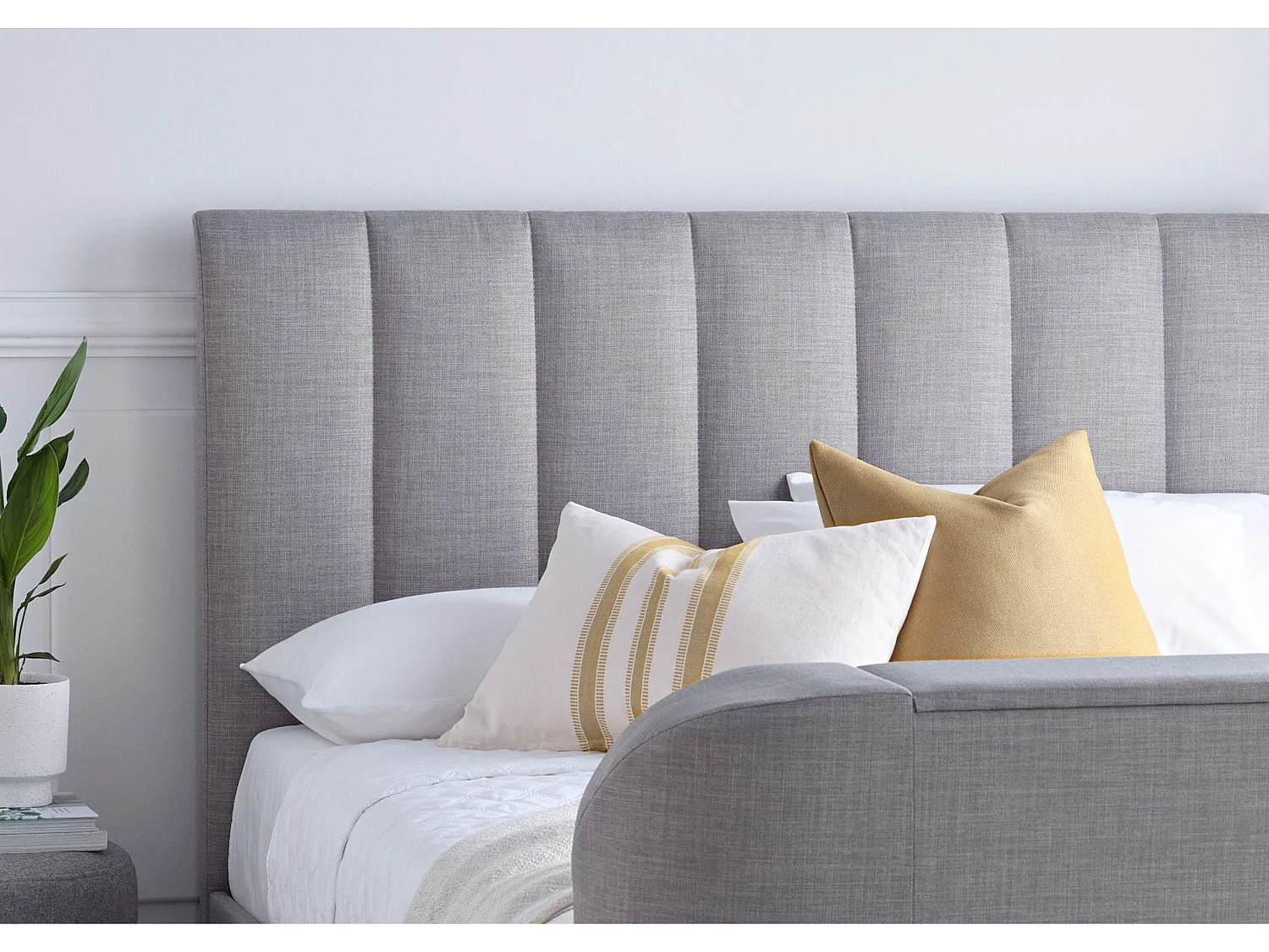 Upholstered Bedframe - 150 x 200 cm Bedframe Integrated TV Feature in Grey