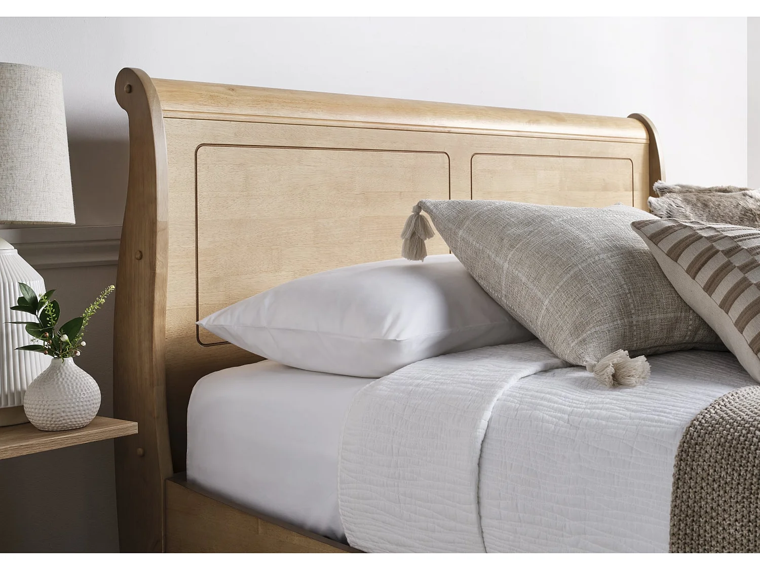 Oak Bedframe - 150 x 200 cm Bedframe in Beige