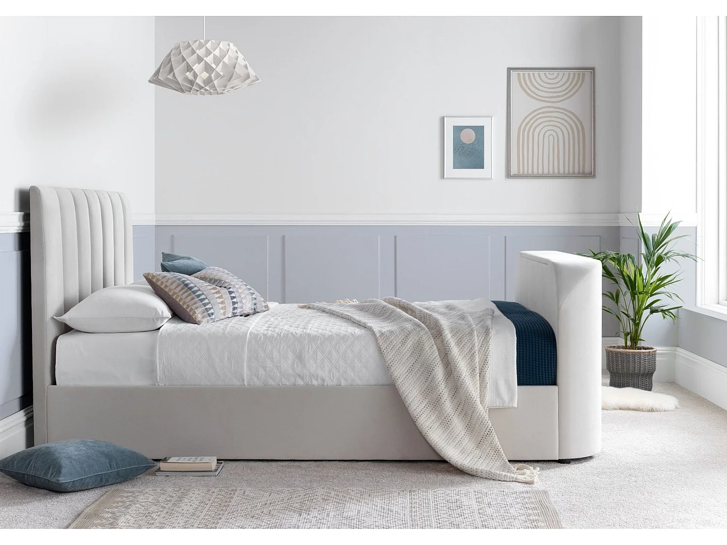 Upholstered Bedframe - 135 x 190 cm Bedframe Integrated TV Feature in Cream