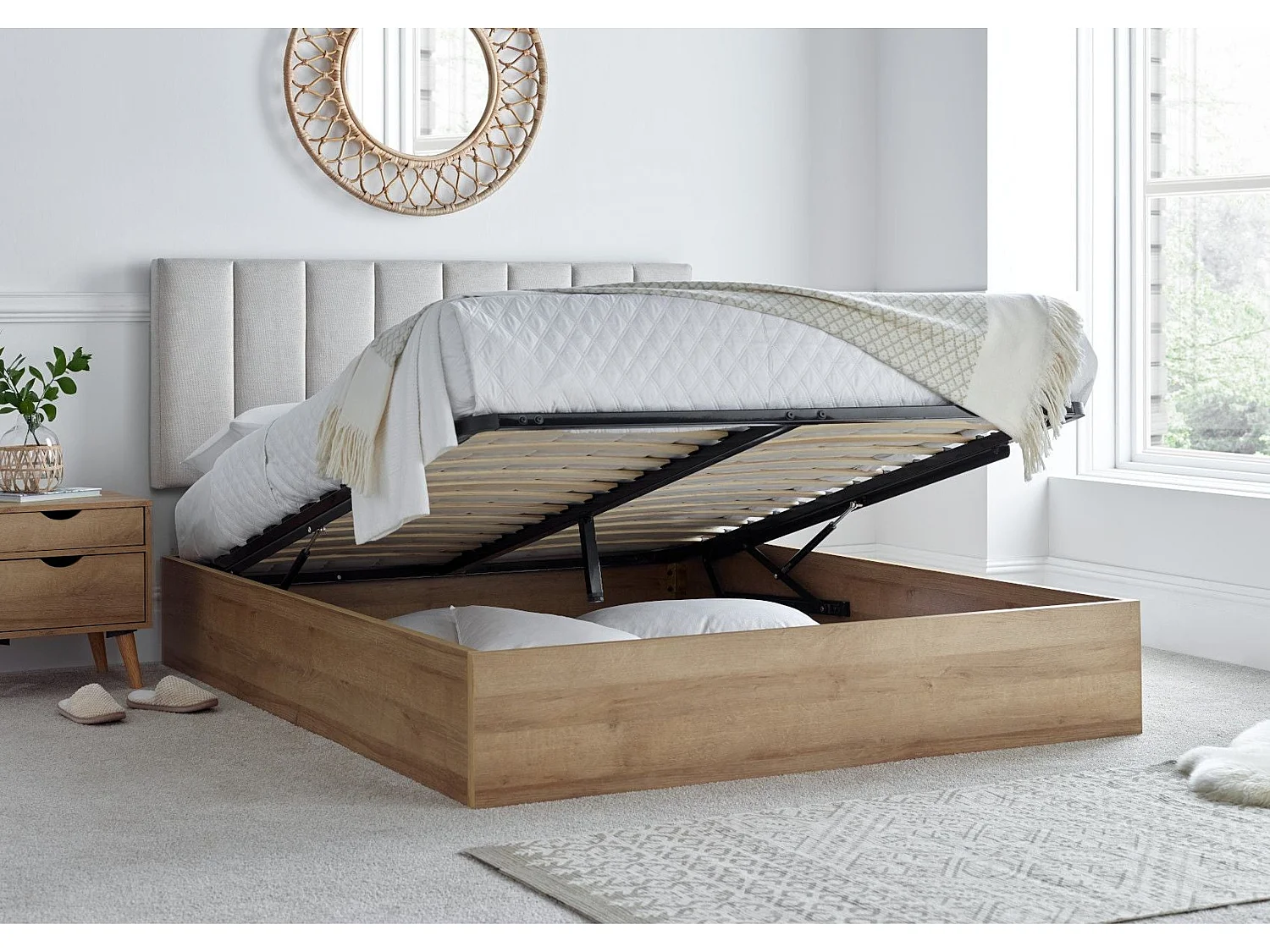 Upholstered Storage bed - 135 x 190 cm Ottoman Bed With Ottoman Storage in White