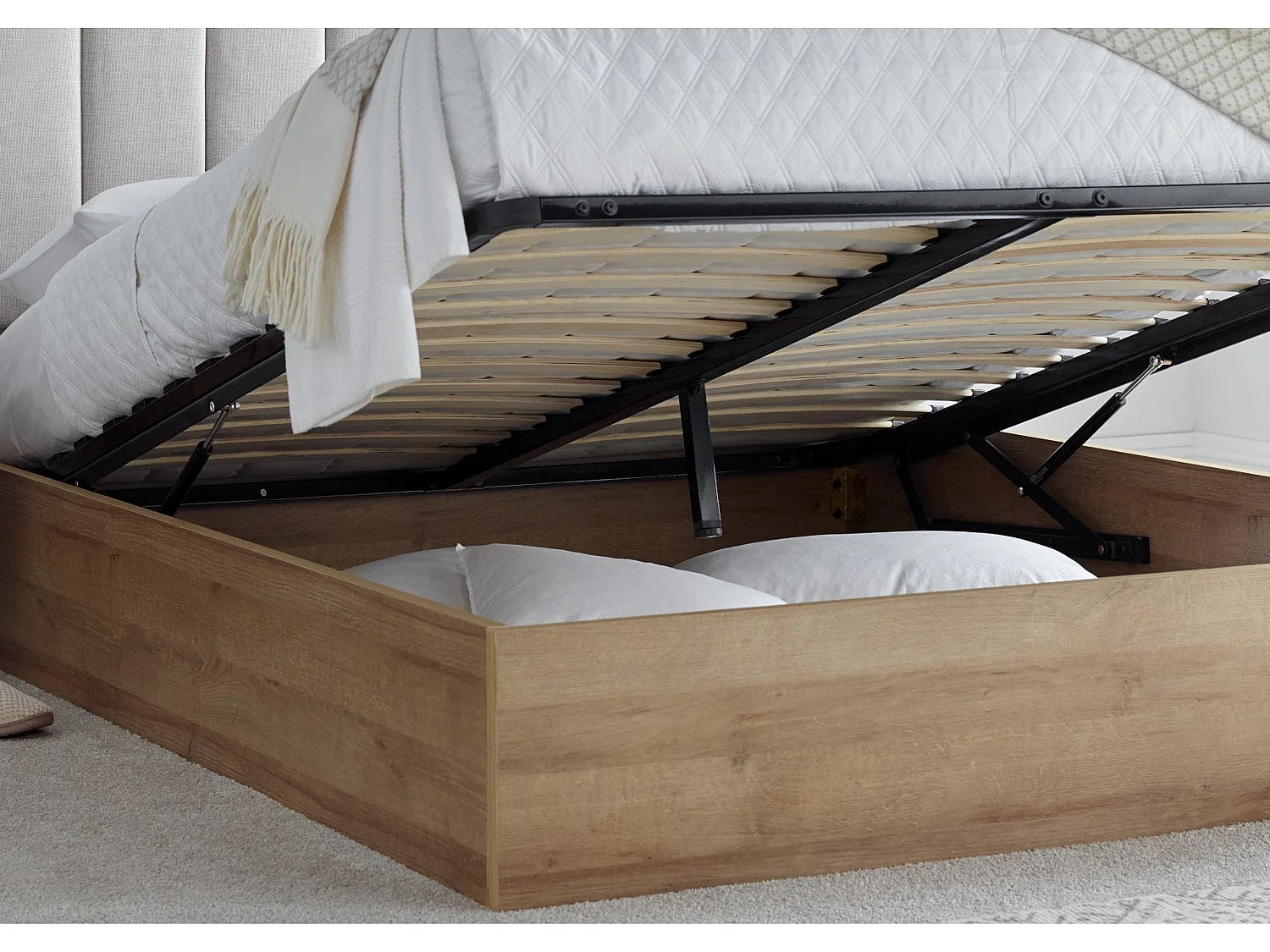 Upholstered Storage bed - 135 x 190 cm Ottoman Bed With Ottoman Storage in White