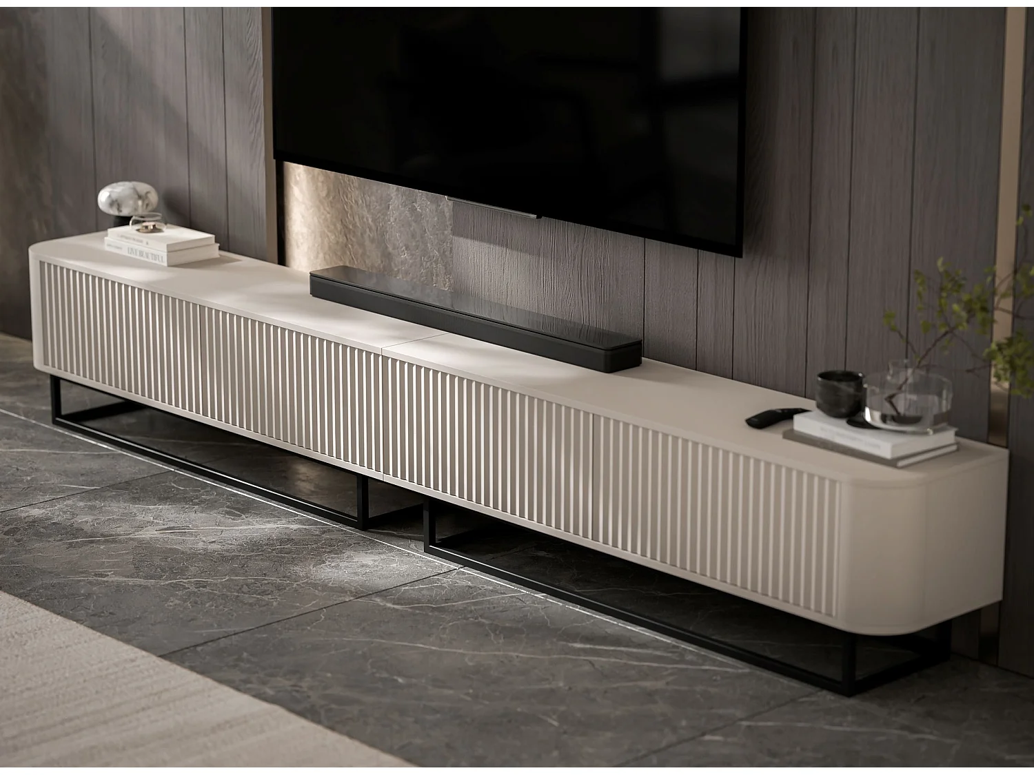 Móvel de TV com 4 portas, frentes em relevo, bege mate, pés em metal preto, 280 cm - AURORA