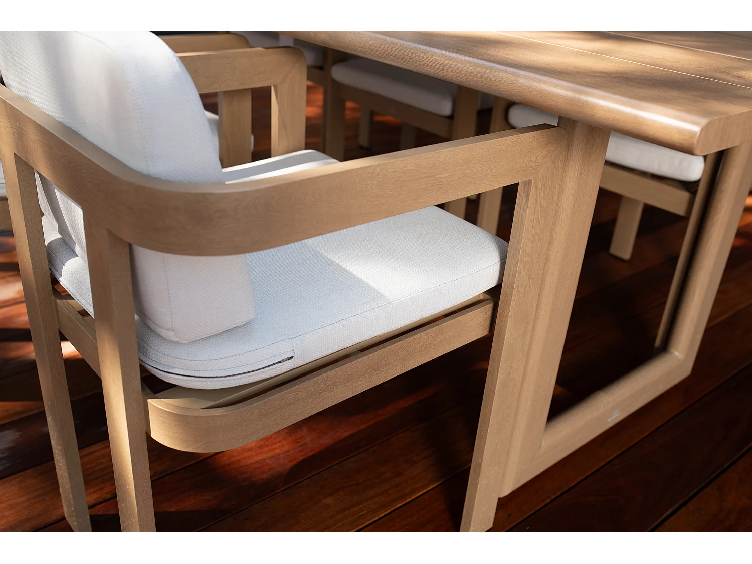 Ensemble de repas de jardin en aluminium Sorrento table et 8 chaises