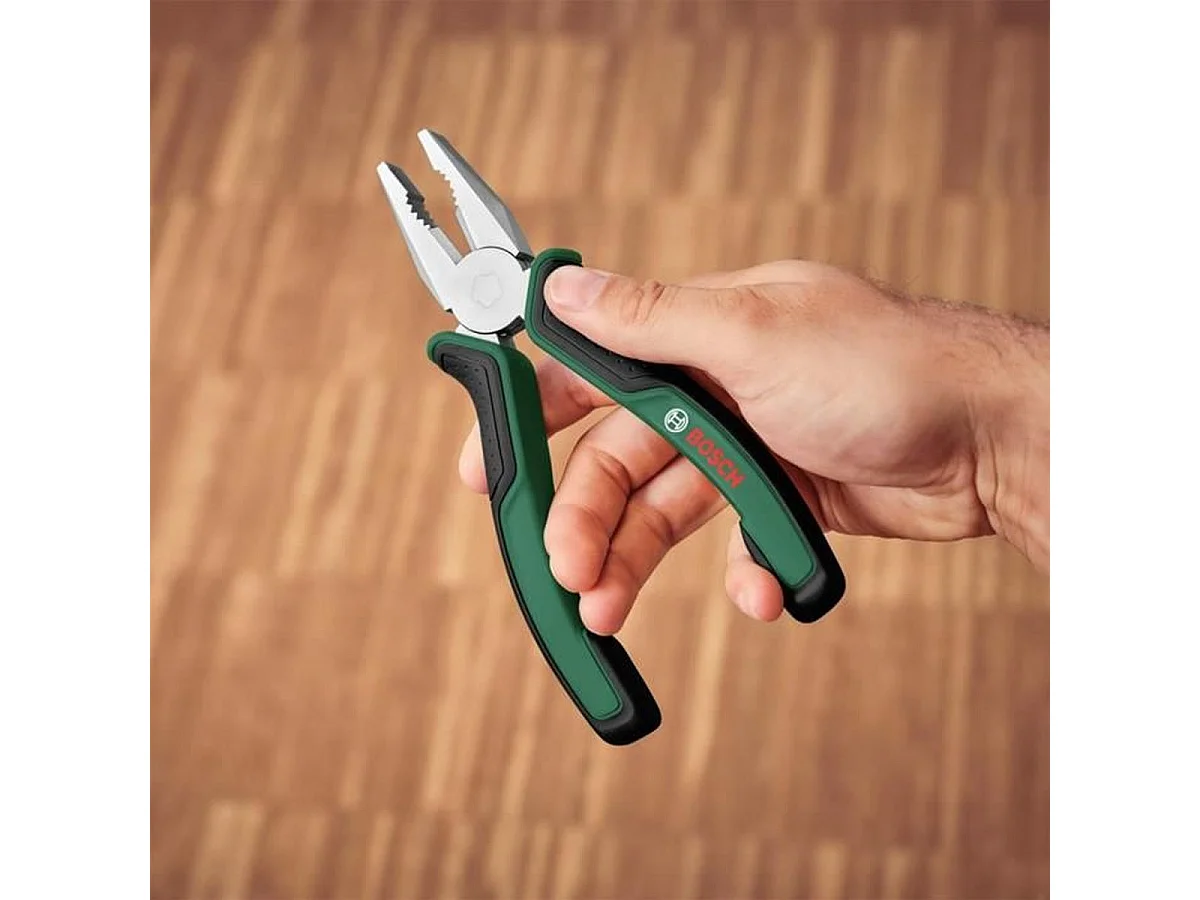 Pince universelle Bosch Universal en acier dur, poignées soft-grip ergonomiques, finition chrome-nickel vert/noir
