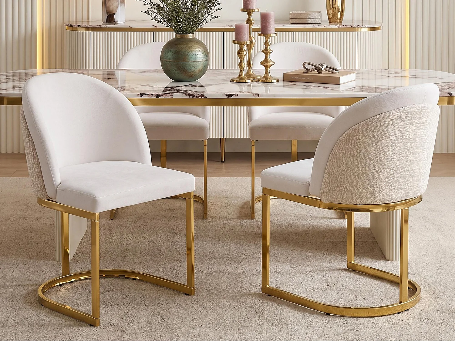 Set of 4 dining chairs - Modern style - Gold-plated feet - Chenille fabric - Beige and gold