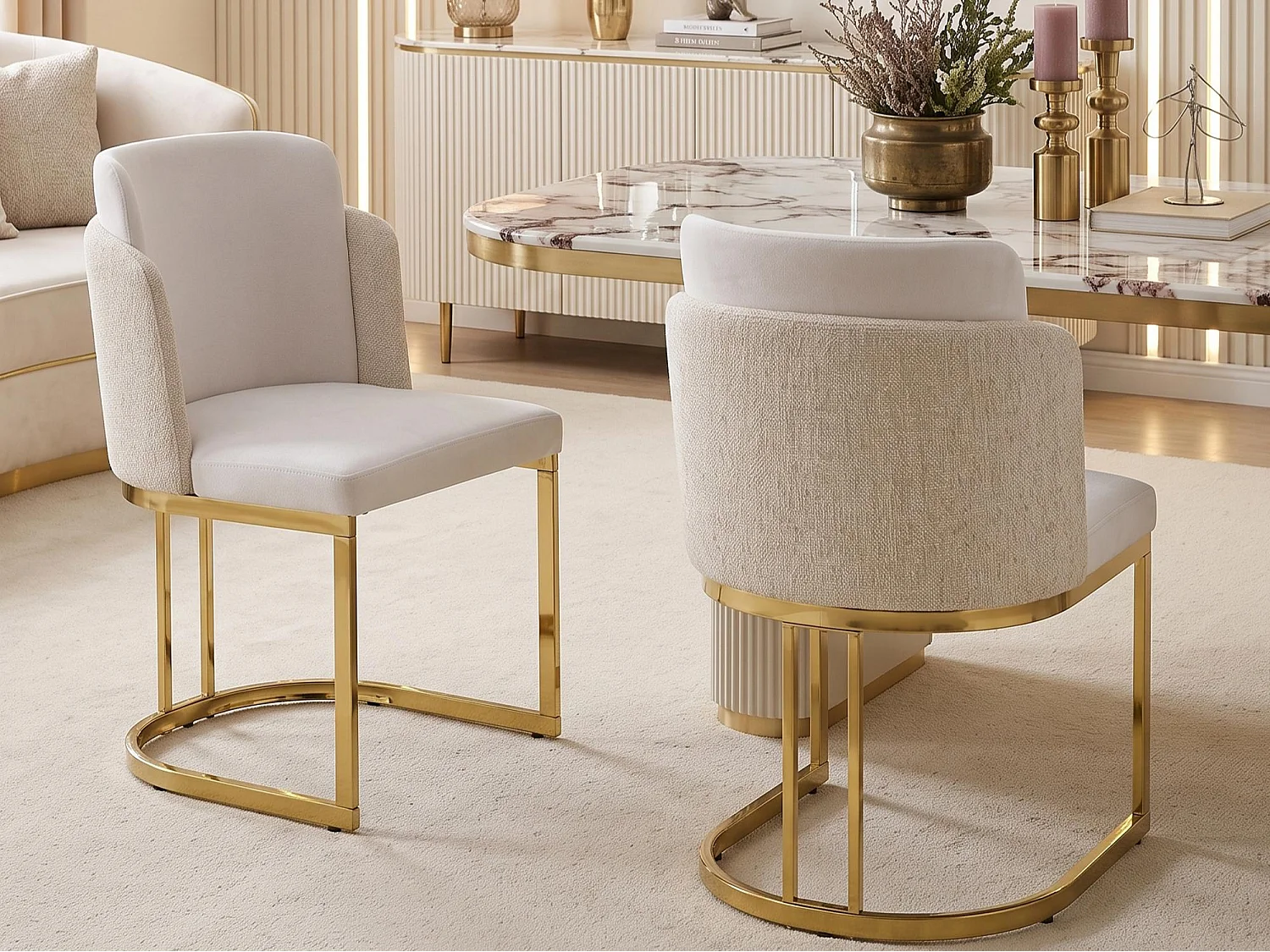 Set of 2 dining chairs - Modern style - Gold-plated feet - Chenille fabric - Beige and gold
