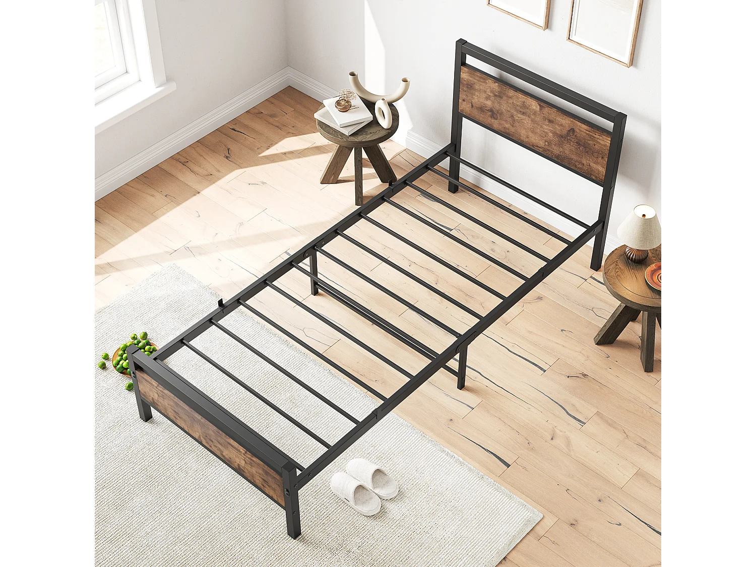 Lit enfant 90x200 cm en métal brun avec sommier à lattes