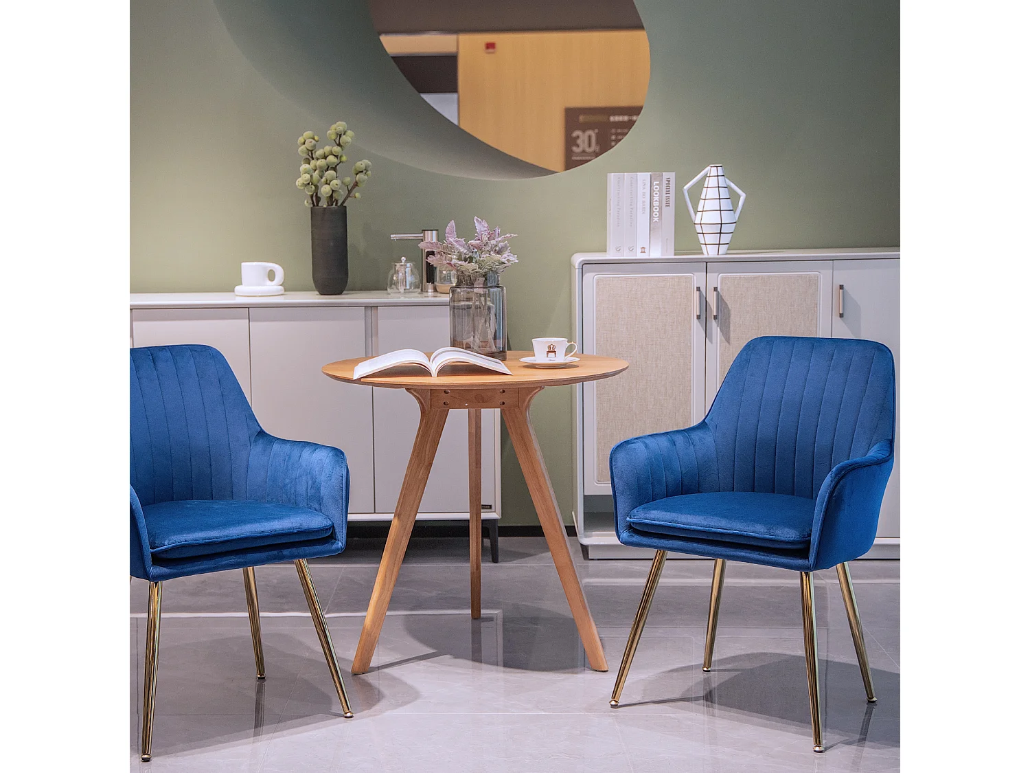 Lot de 2 chaises en tissu bleu avec pieds en métal doré