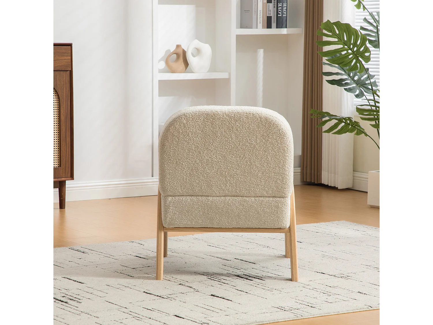 Fauteuil en tissu chenille avec structure en bois - Beige