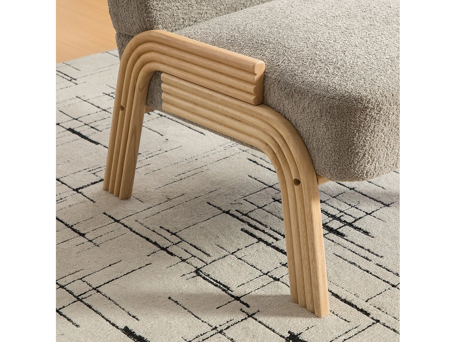 Poltrona in tessuto ciniglia con struttura in legno - Grigio