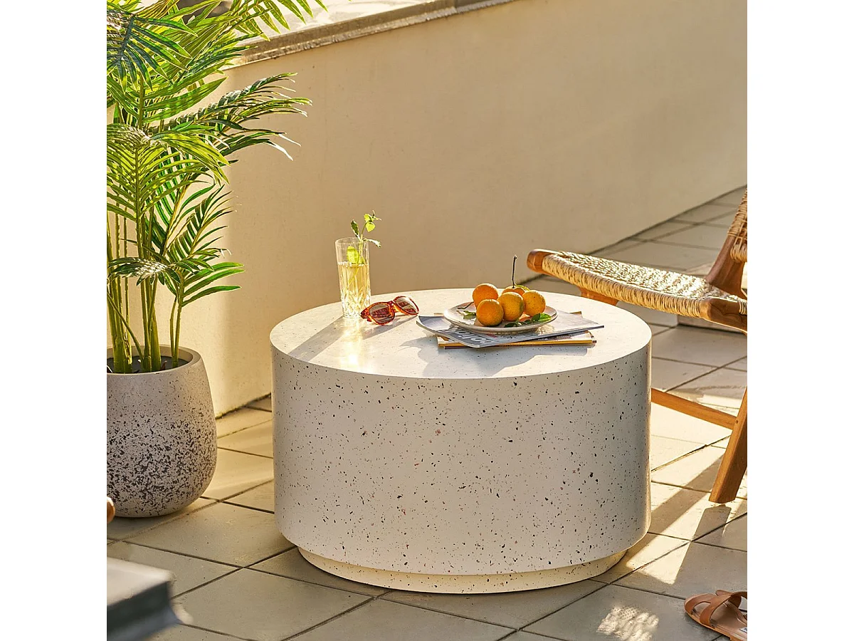 Table basse ronde en fibre d'argile blanche et aspect terrazzo - FIBRALYS