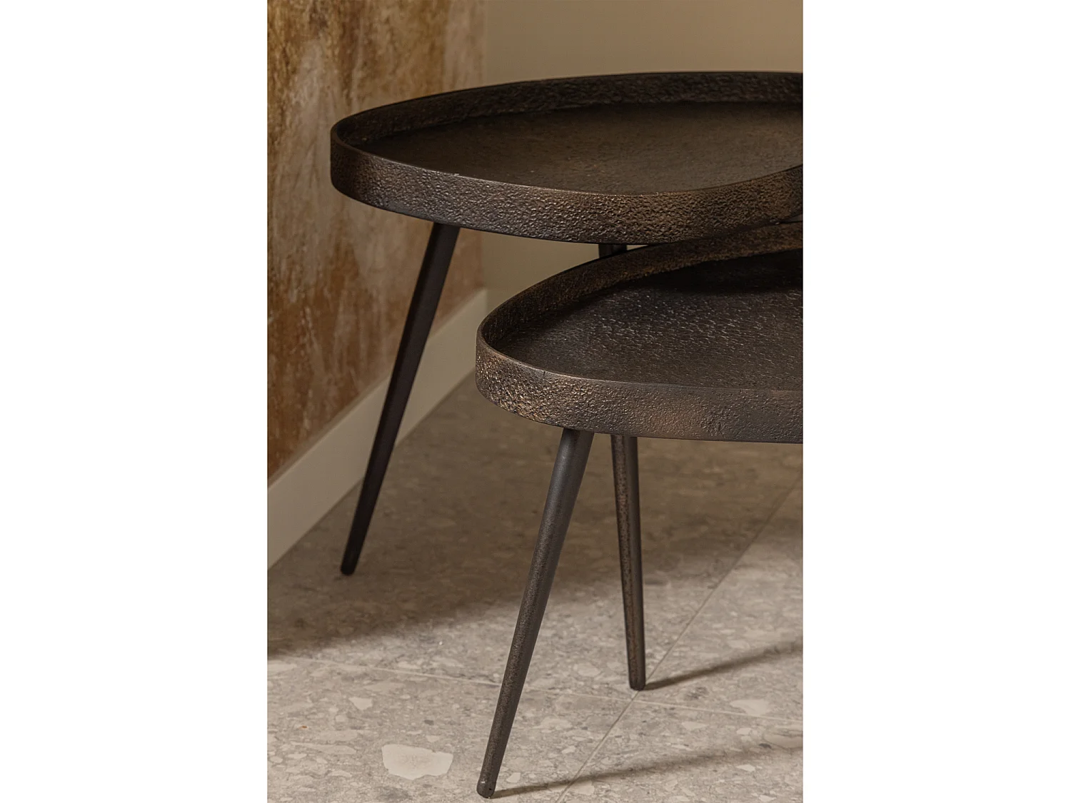 Lot de 2 table d'appoint revêtement en métal CRUDE