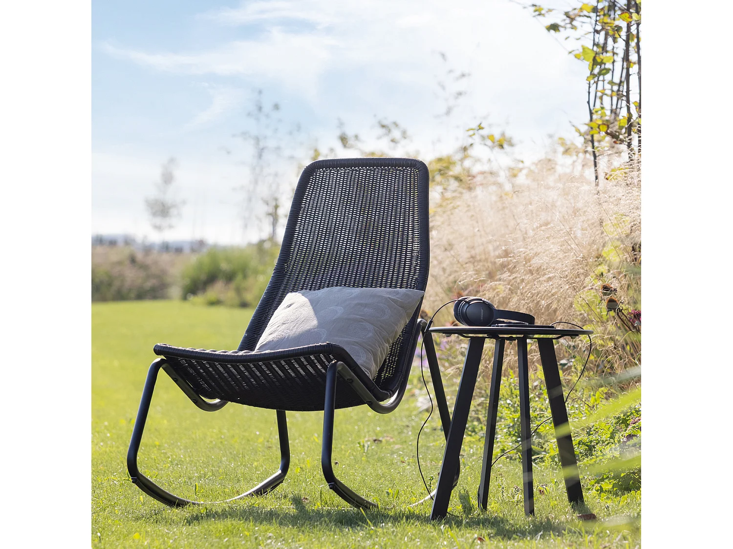 Fauteuil à bascule de jardin en rotin TOM