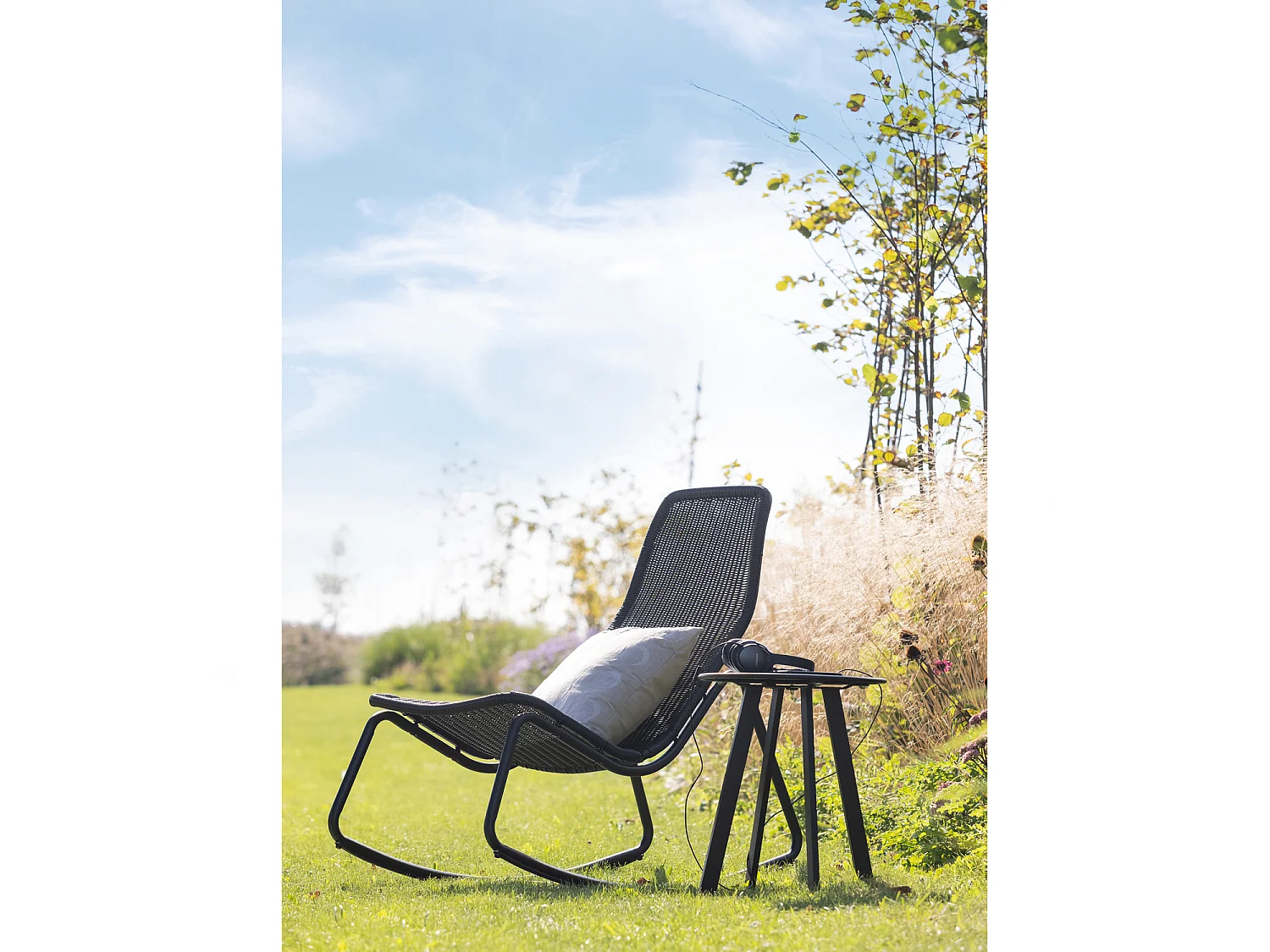 Fauteuil à bascule de jardin en rotin TOM