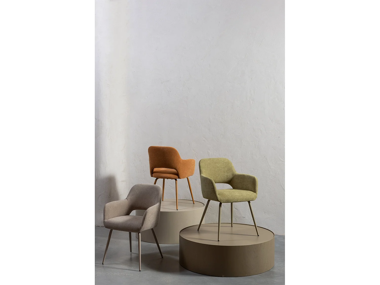 Lot de 2 chaises de table avec accoudoir en polyester JENNY
