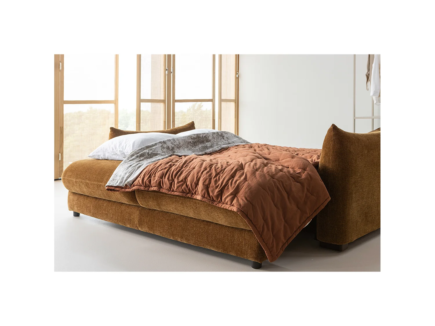 Canapé convertible clic-clac 3 places en tissu chenille JONNE