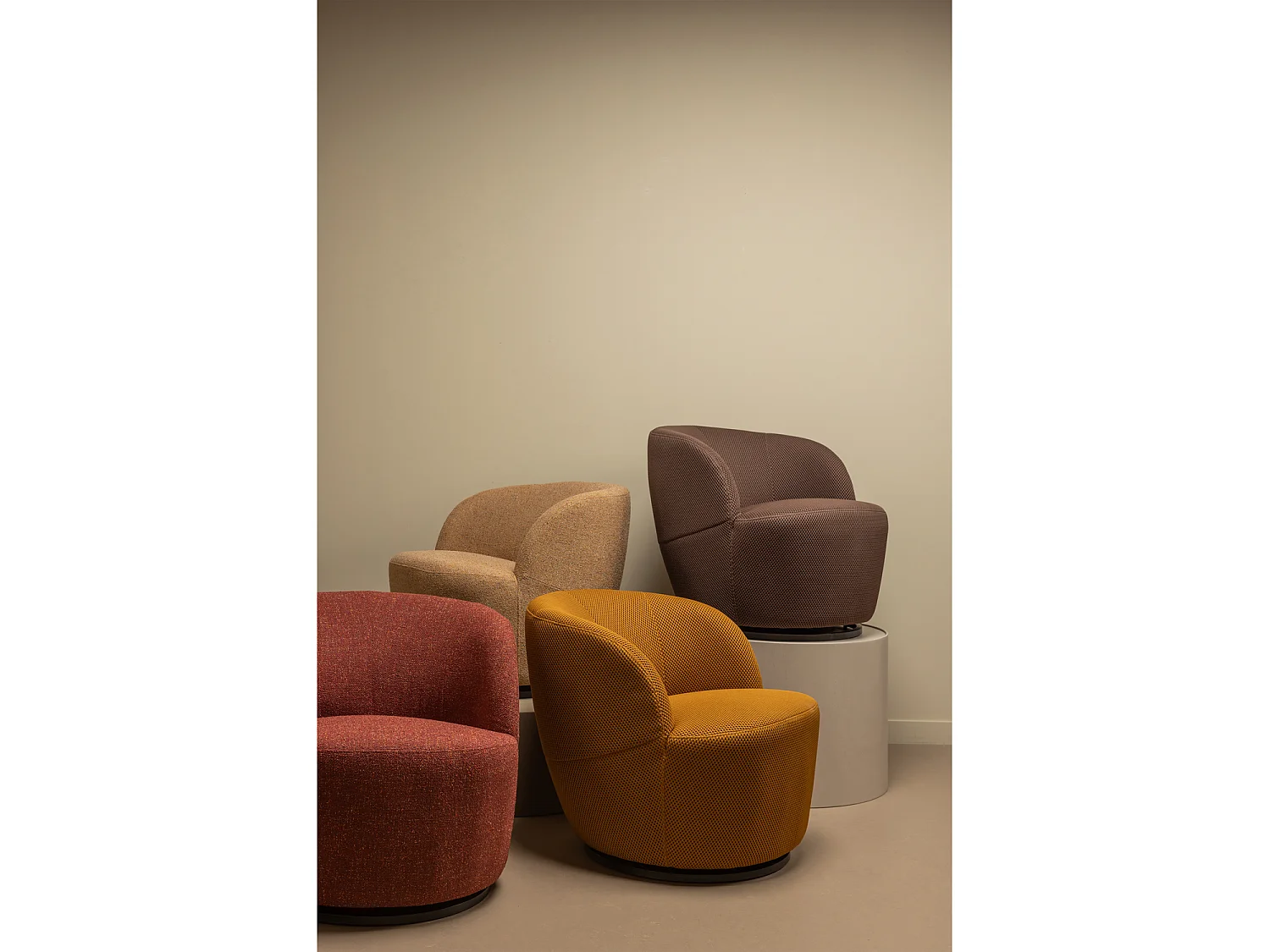 Fauteuil pivotant en tissu tissé SERRA