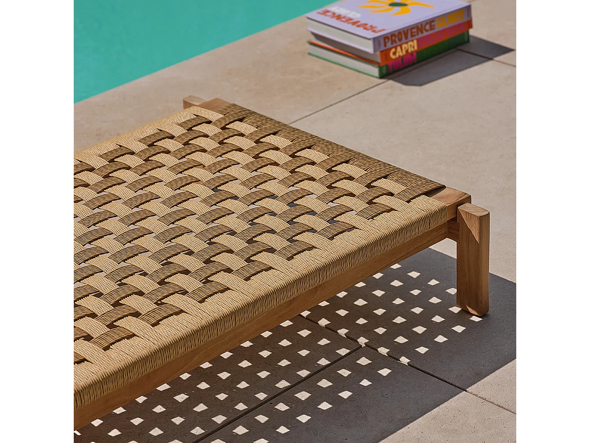 Lettino prendisole in teak con cuscini grigi melange