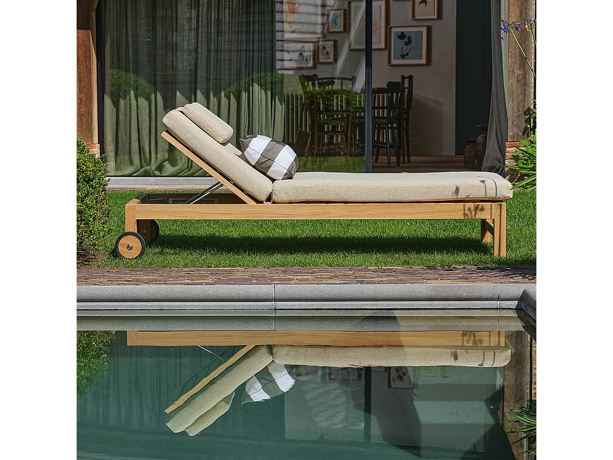 Lettino prendisole in teak massiccio