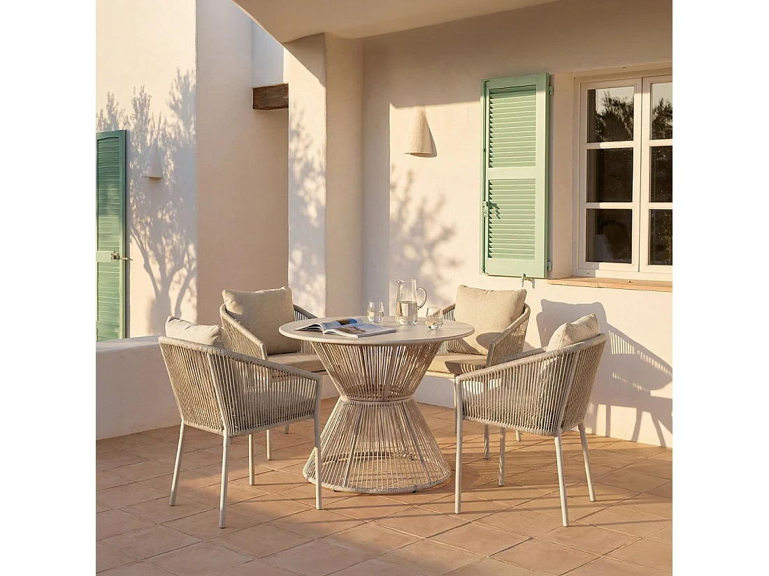 Table fixe en métal beige 90x75 cm-Kadek