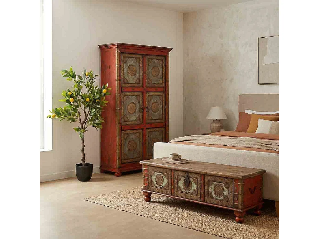 Coffre en bois rouge, fabriqué artisanalement, 150x45x46h cm