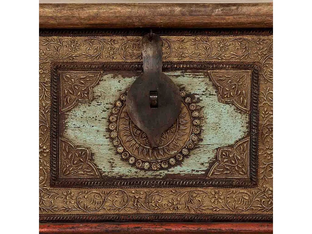 Coffre en bois rouge, fabriqué artisanalement, 150x45x46h cm