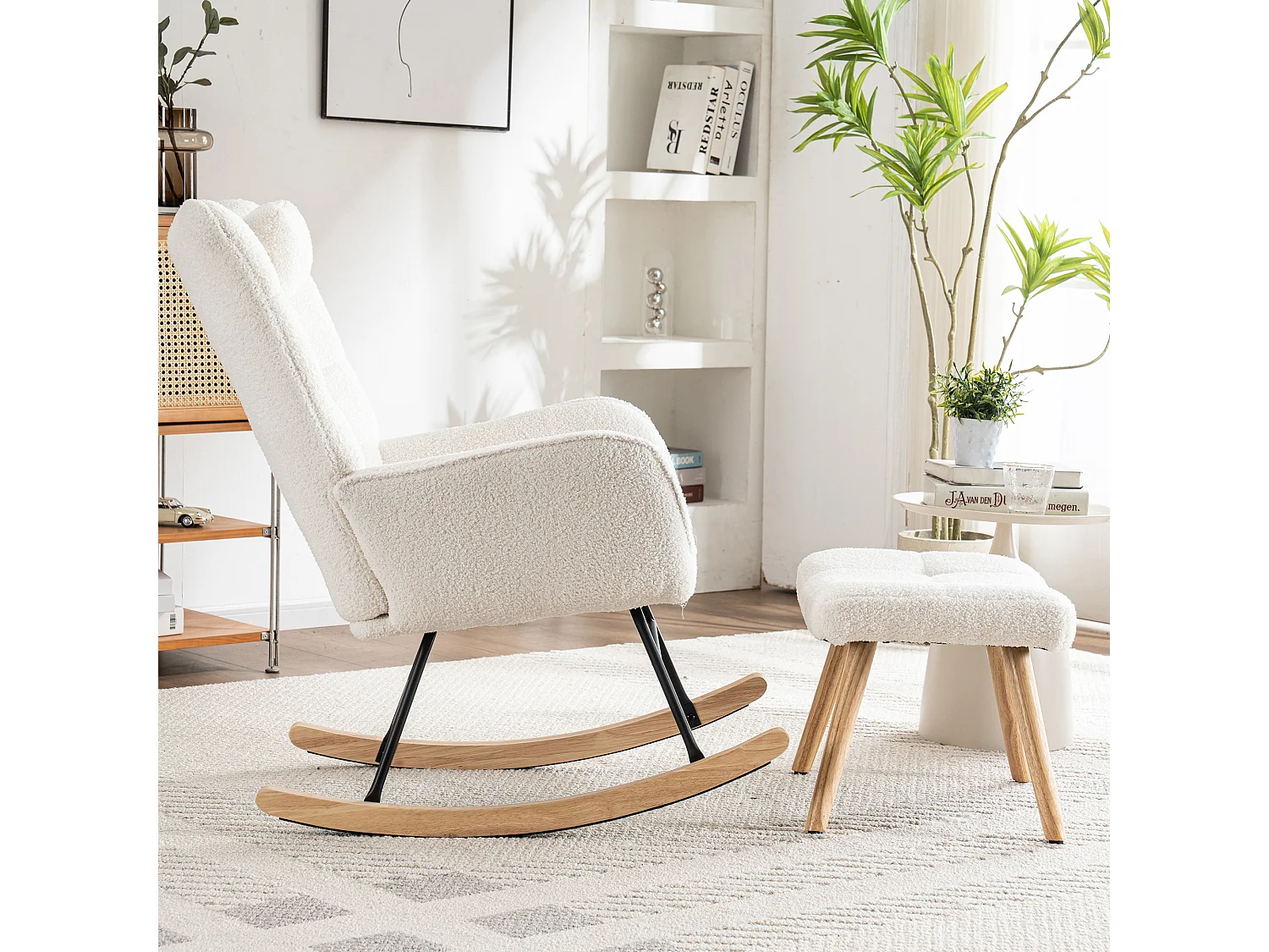 Fauteuil à bascule blanc bouclé, avec repose-pieds et coussin tête, design scandinave, 92 cm