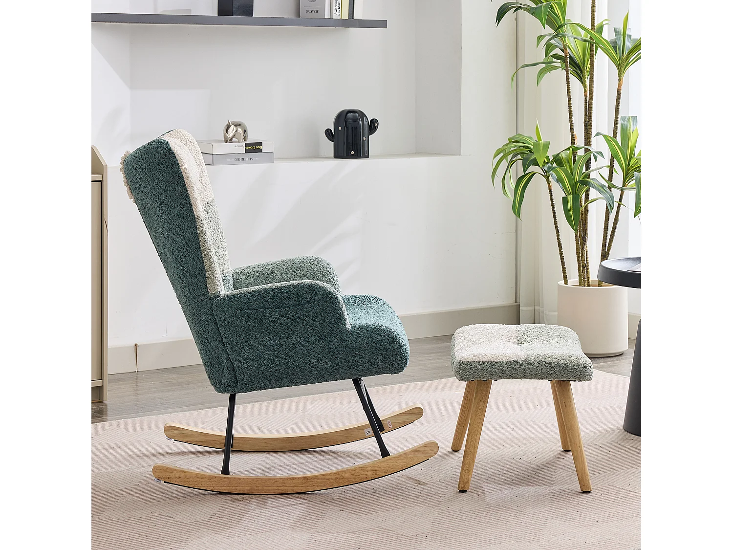 Fauteuil à bascule bouclé, patchwork coloré à rayures, pieds bois, avec repose-pieds, salon