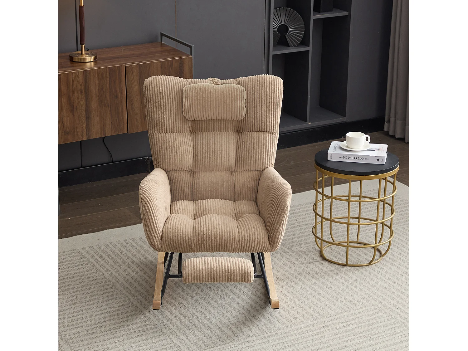 Fauteuil à bascule marron, dossier haut, coussin nuque, assise rembourrée, pour chambre bébé