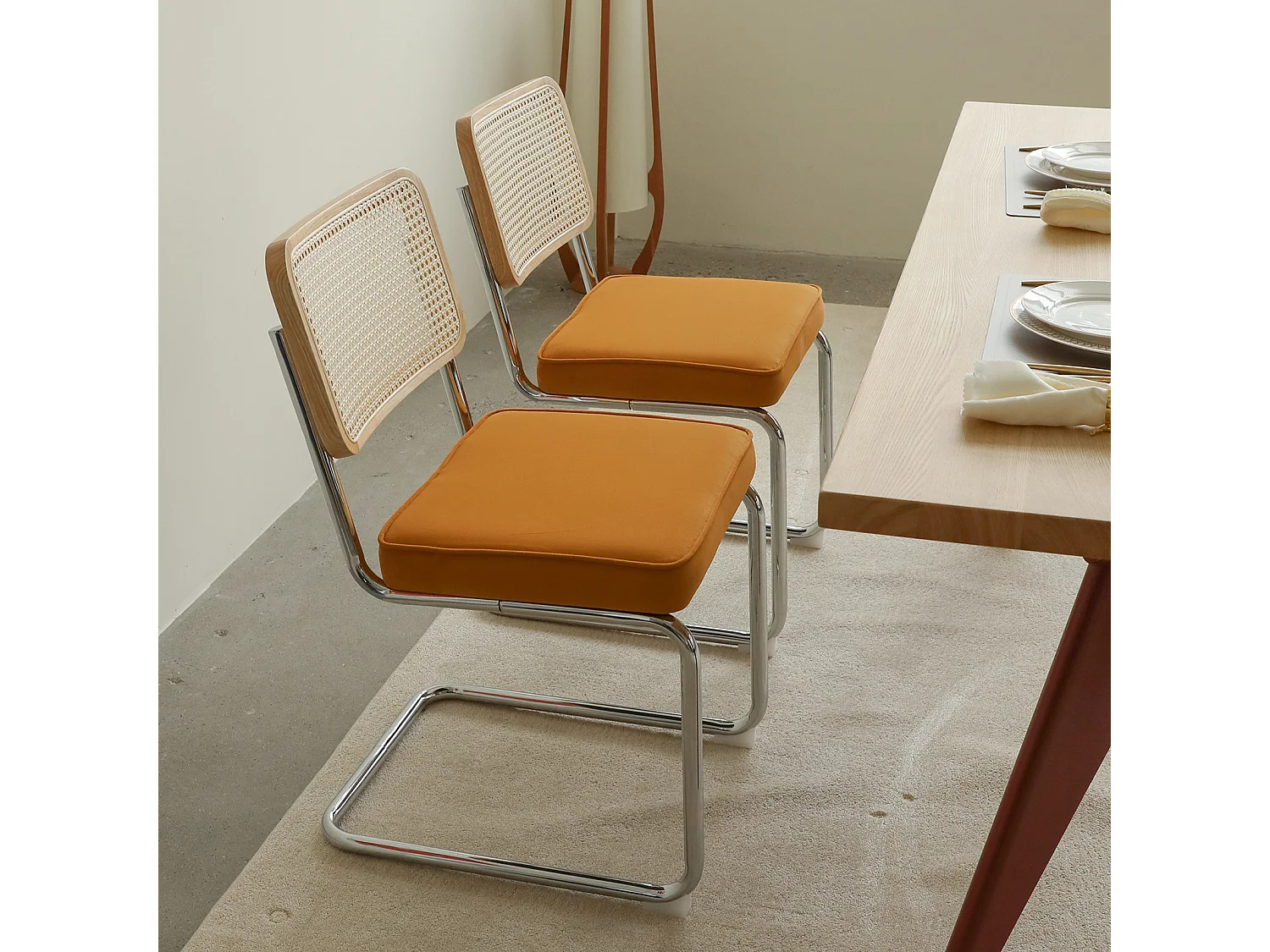 Set eetkamerstoelen (set van 2), fluweel, stoelen met rieten patroon, verchroomde poten, oranje