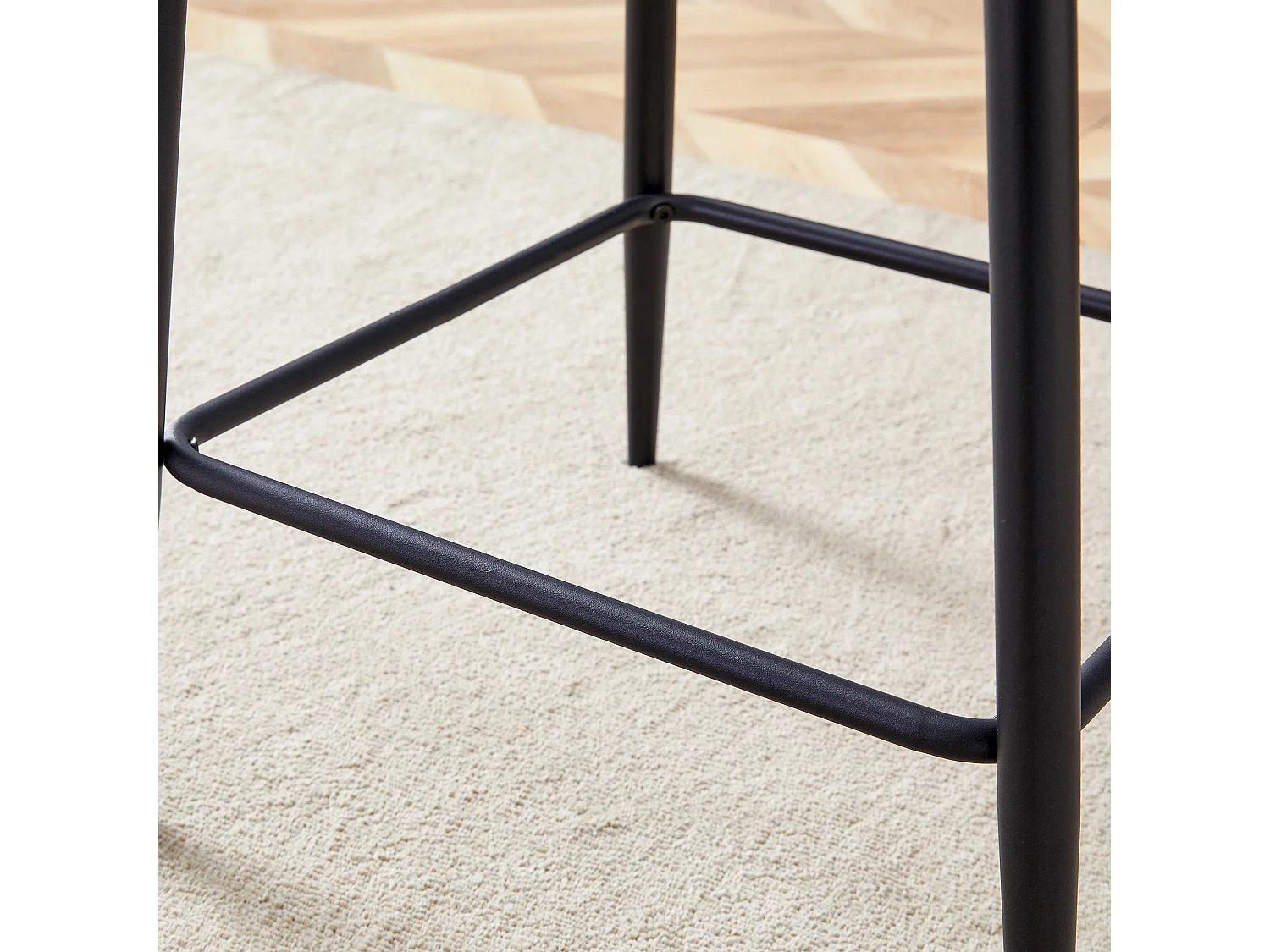 Set van 4 transparante krukken, met metalen frame (alleen krukken, tafel niet inbegrepen), zwart