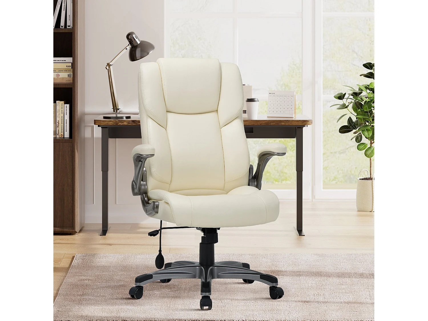 Chaise de bureau ergonomique en similicuir, dossier Inclinable, accoudoirs et hauteur réglables, charge maximale 136 kg - beige