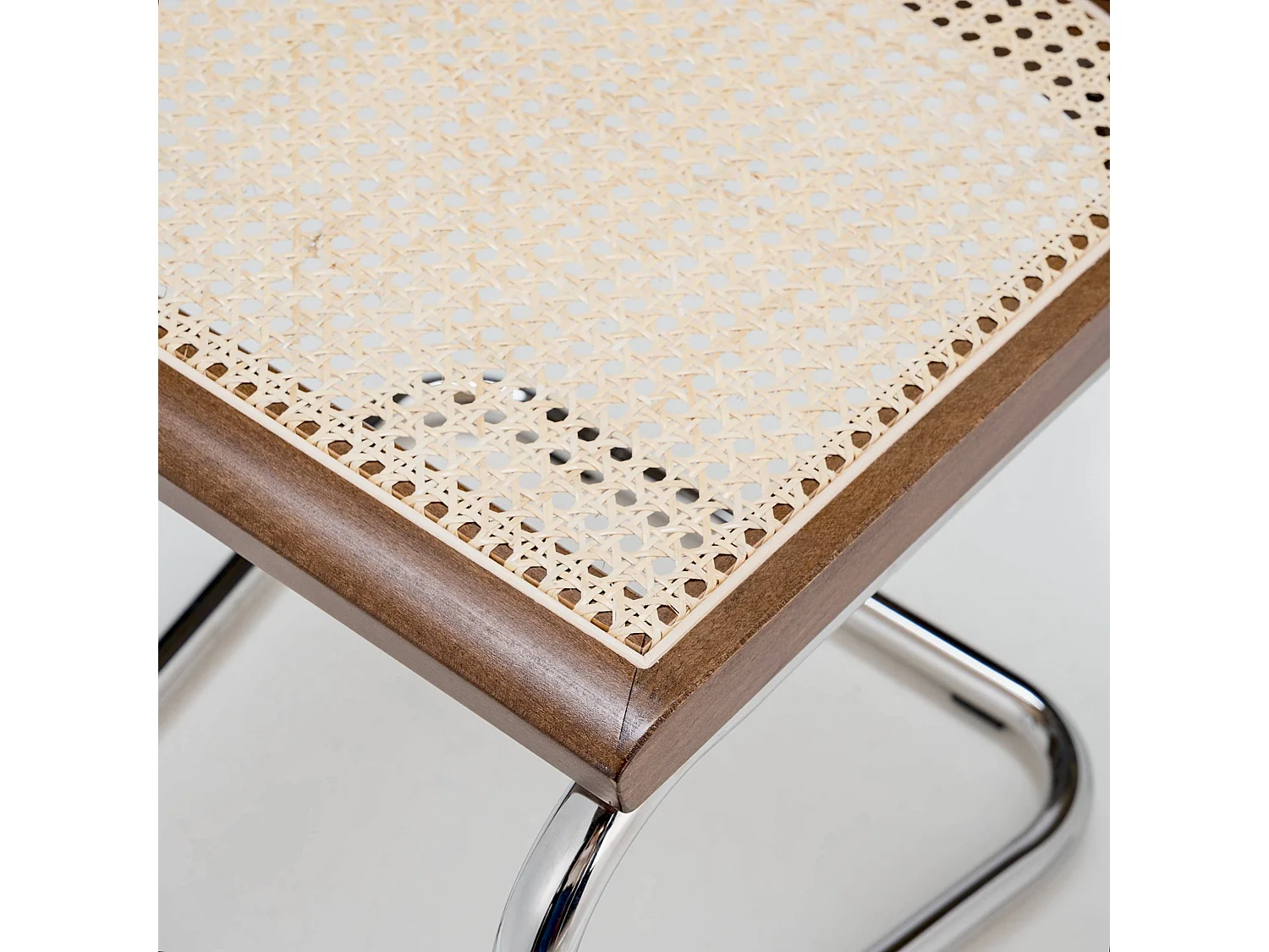 k-hometrends KAROL Freischwinger Stühle 2er Set mit Wiener Geflecht – Esszimmerstühle Holz Walnuss & Metall – Designstühle Natur/Walnuss/Chrom