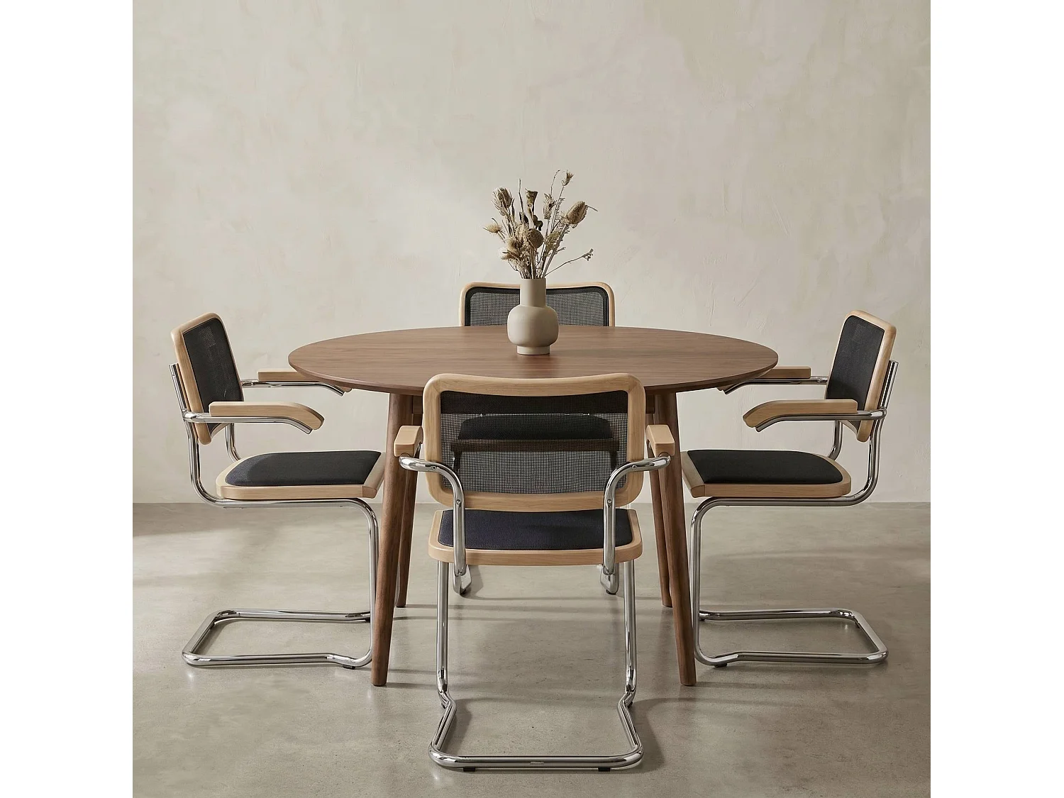 k-hometrends KOAMI Freischwinger Stühle 2er Set mit Armlehnen & Mesh – Esszimmerstühle Holz & Metall – Designstühle Natur/Schwarz/Chrom