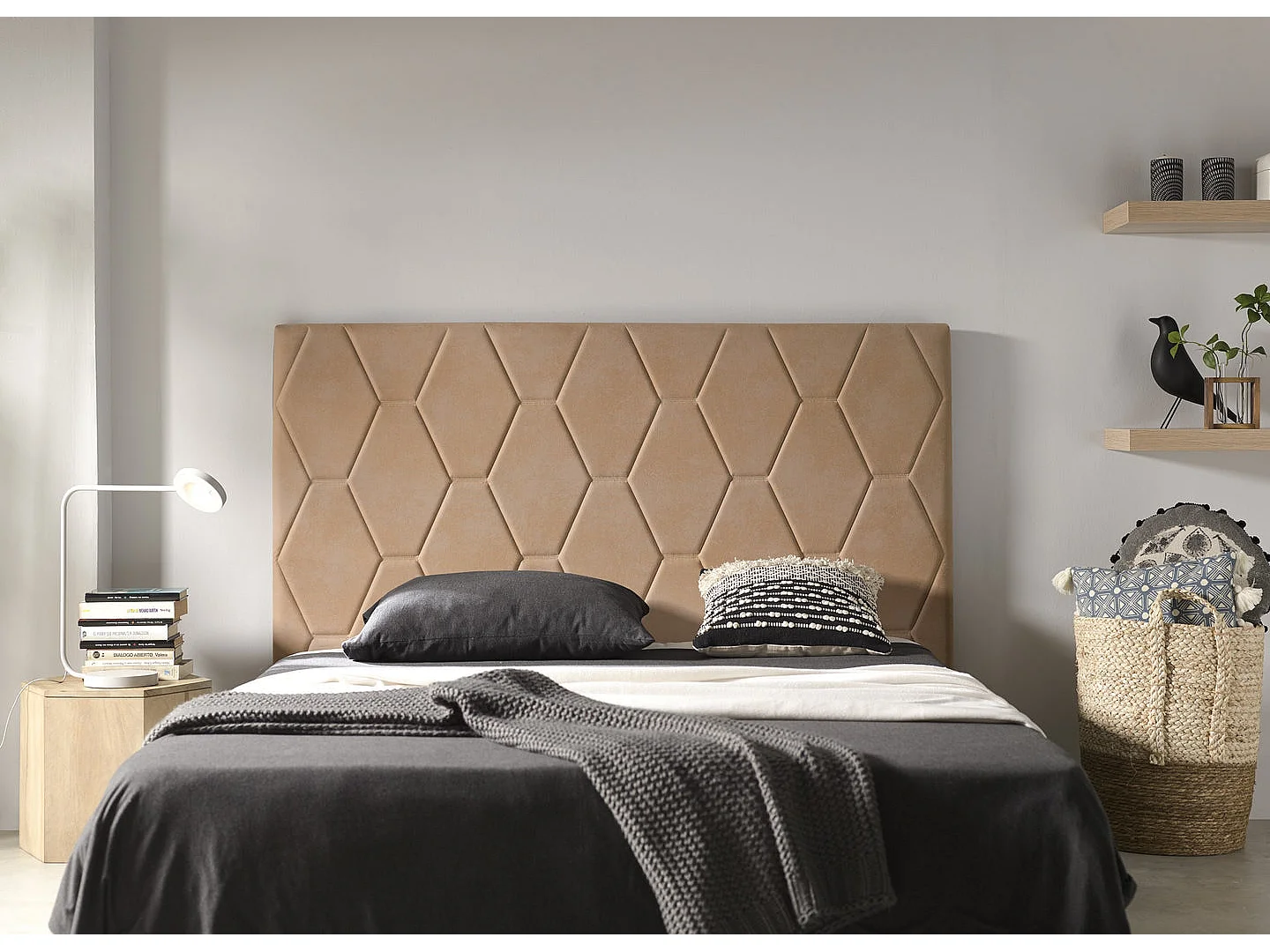 Cabecero Ágata para Cama de 110 de Tela Camel 115x115x8..