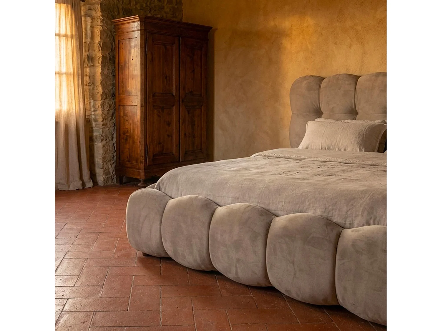 Lit-coffre design boule Bilbola avec sommier relevable 140x200cm Velours Taupe