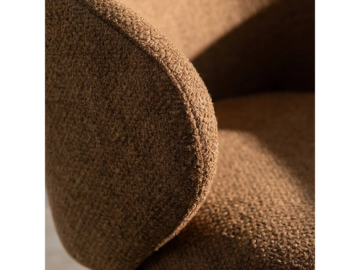 Chaise avec accoudoirs ronds en tissu marron et pieds en métal Cléa (lot de 2)