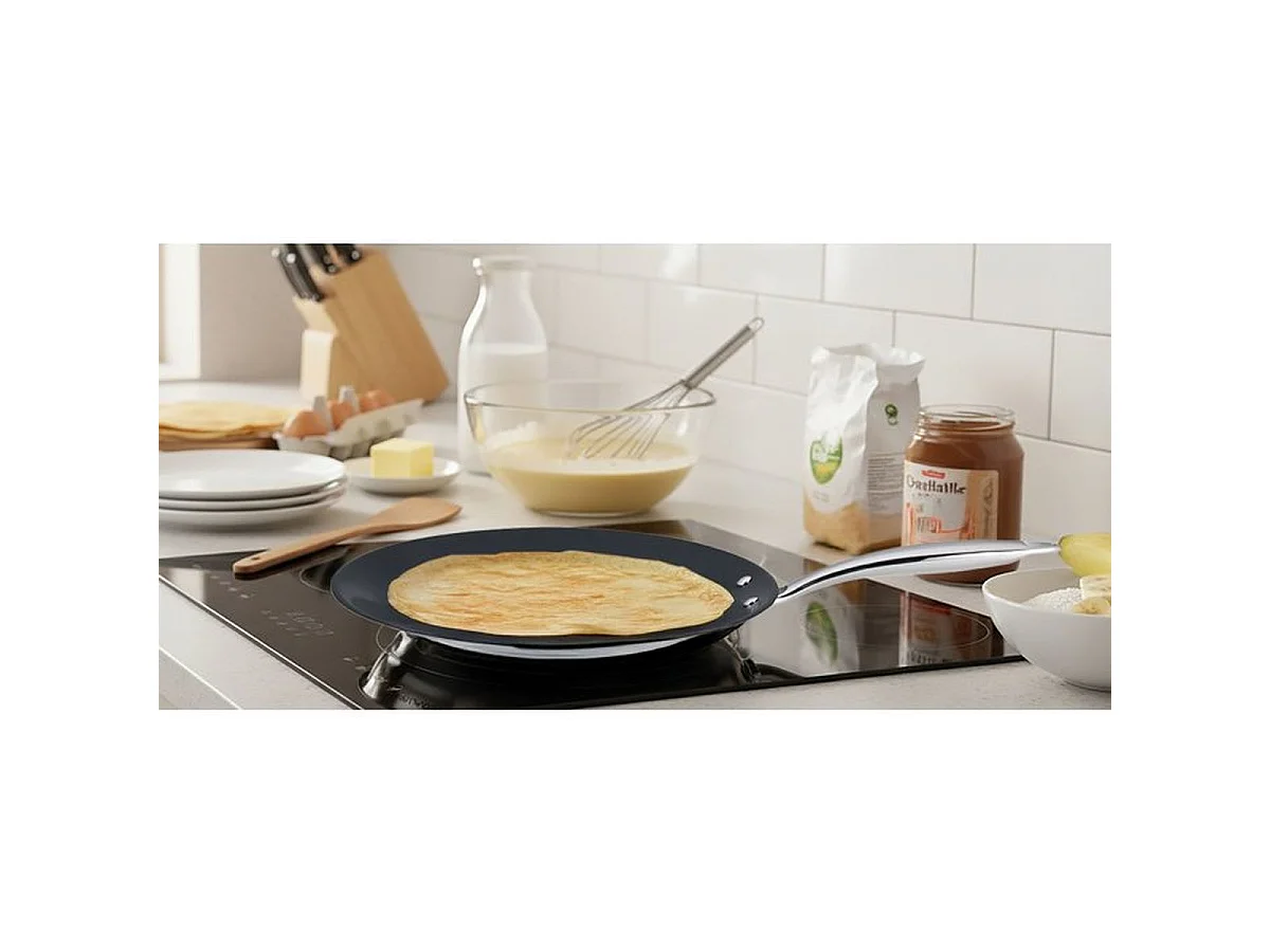 ARTHUR MARTIN Grand Chef Crêpière Ø28 cm en inox 18/10, revêtement céramique